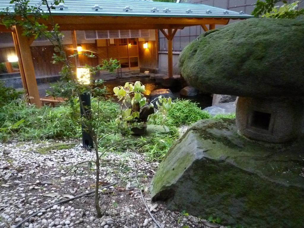 Yudanaka Tawaraya Ryokan Yamanouchi  Exterior photo