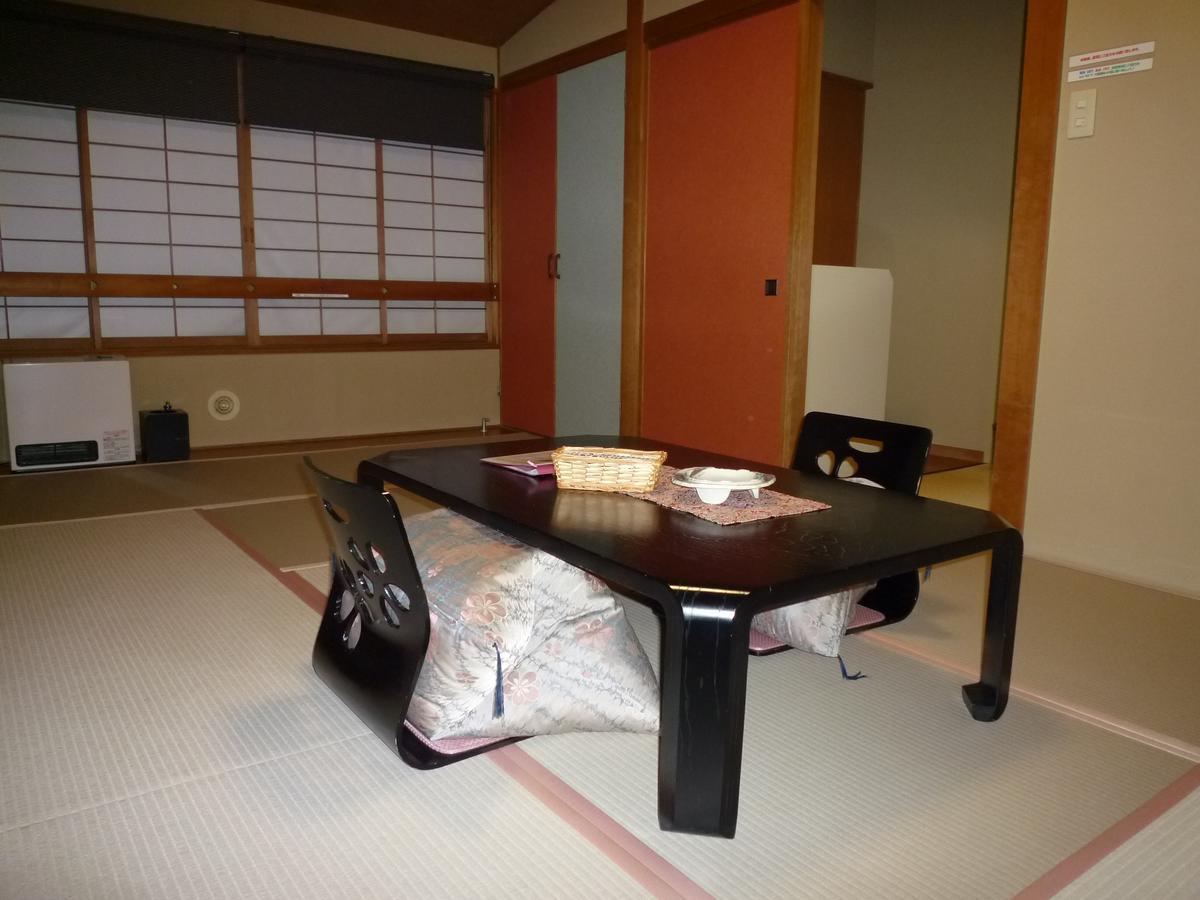 Yudanaka Tawaraya Ryokan Yamanouchi  Exterior photo